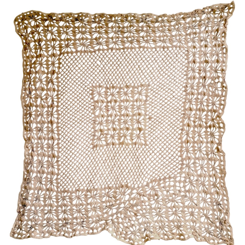 Vintage Handmade Crochet Lace‎ Doily Square Table Topper Cream Floral 23x20.5